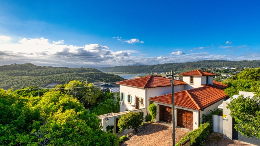 6 Bedroom Property for Sale in Kingfisher Creek Western Cape